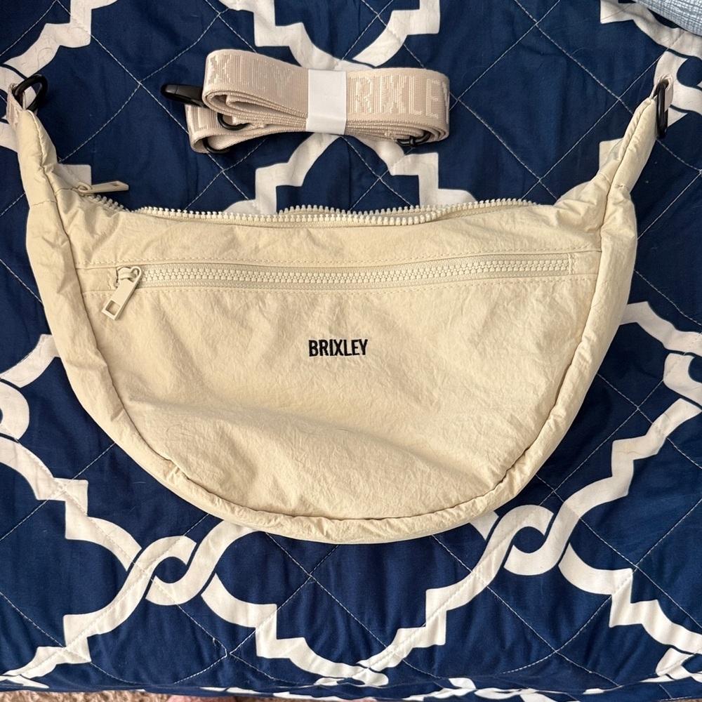 Vanilla Dream Crescent Bag
